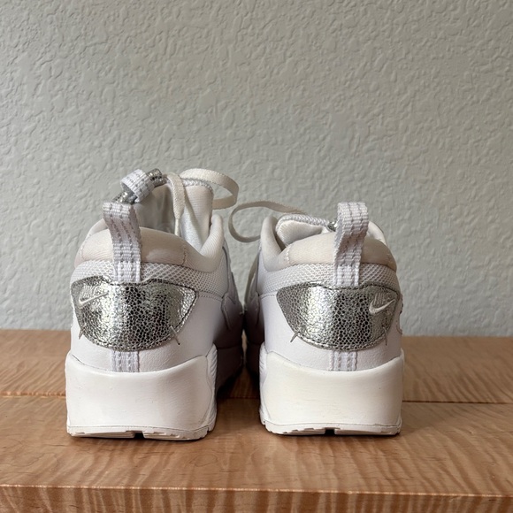 Nike Air Max White Sneakers Excellent Condition - Picture 2 of 4